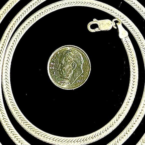 AZU Vintage Italian 925 Silver Herringbone Necklace - Picture 8 of 13